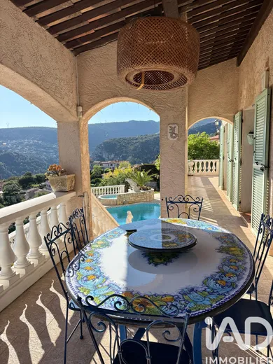 Pavillon à Saint-André-de-la-Roche (06730)