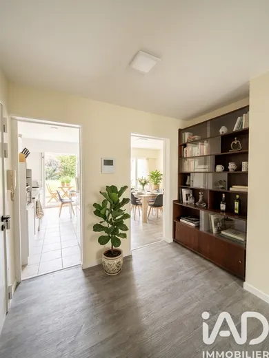Apartment in Pantin (93500)