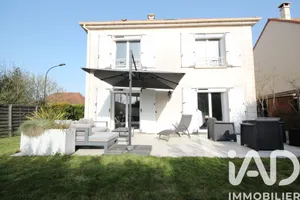 House in Les Clayes-sous-Bois (78340)