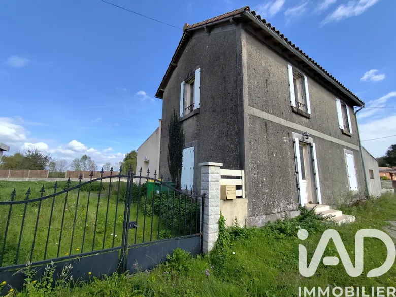Maison 4 pièces 125 m² · à Le Busseau · 124,6 m² · 163 500 €
