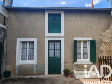 Townhouse in Châteaumeillant (18370)