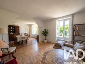 Townhouse in Lisses (91090)