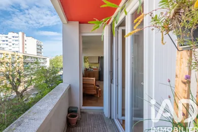 Apartment in Montrouge (92120)
