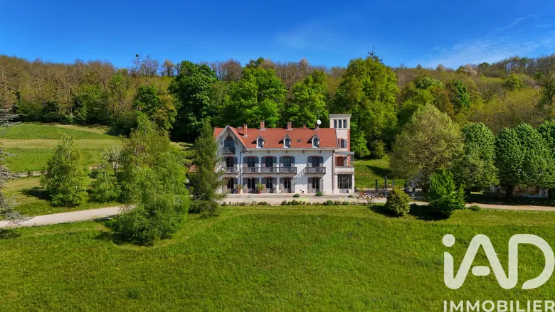 Maison 14 pièces 690 m² · à La Côte-Saint-André · 690 m² · 1 900 000 €