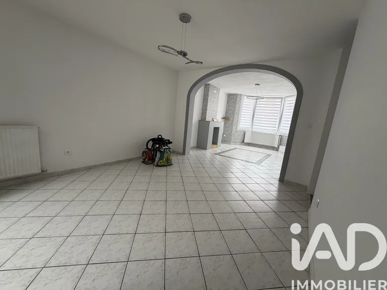 Maison 5 pièces 119 m² · à Lallaing · 119 m² · 195 000 €