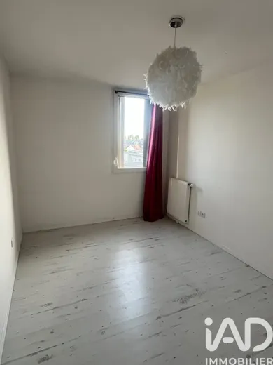 Apartment in Sainte-Geneviève-des-Bois (91700)