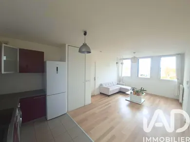 Apartment in Sainte-Geneviève-des-Bois (91700)