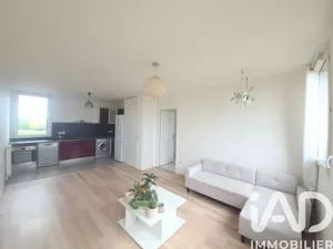 Apartment in Sainte-Geneviève-des-Bois (91700)