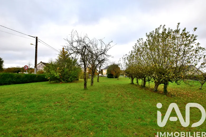 Terrain 1096 m² · à La Chapelle-Blanche-Saint-Martin · 1 096 m² · 19 000 €
