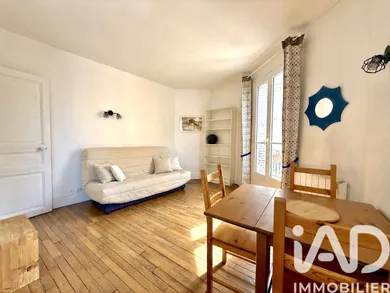 Apartment in Paris (75012)