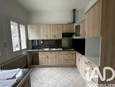 Immeuble à Montignac (24290)