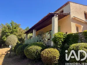 Maison traditionnelle à La Garde-Freinet (83680)