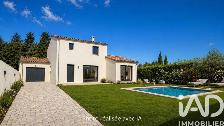 Maison 5 pièces 130 m² · à Camaret-sur-Aigues · 130 m² · 299 000 €