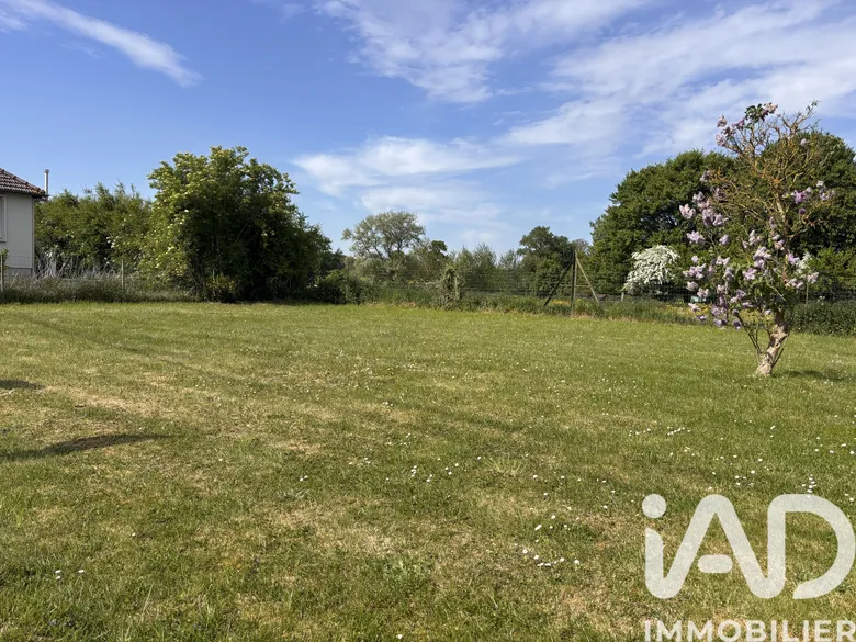 Terrain à bâtir à Hainvillers (60490) · 29 900 €