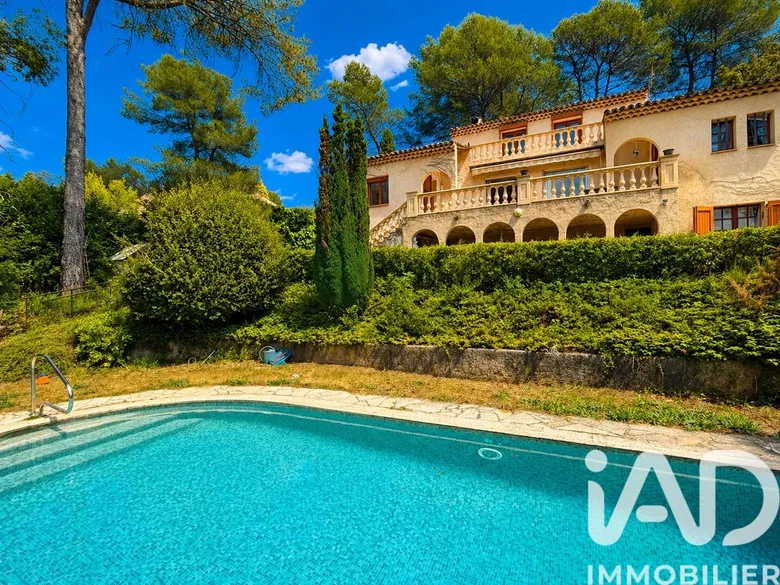 Maison 7 pièces 182 m² · à Roquefort-les-Pins · 182,3 m² · 1 081 500 €
