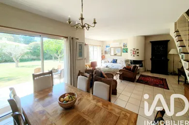 House in Villeneuve-lès-Avignon (30400)