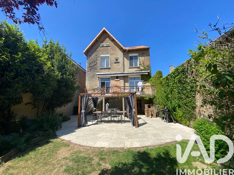 Maison 7 pièces 151 m² · à Saint-Maixent-l'École · 151 m² · 249 000 €