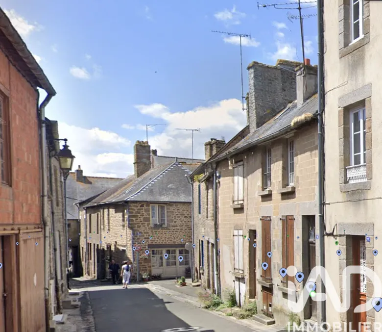 Maison 5 pièces 73 m² · à Lassay-les-Châteaux · 72,5 m² · 27 000 €