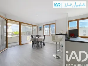 Apartment in Saint-Cyr-l'École (78210)