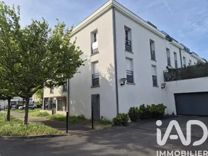 Apartment in Saint-Pierre-du-Perray (91280)