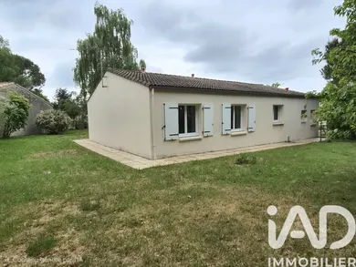 Maison à Aigondigné (79370)