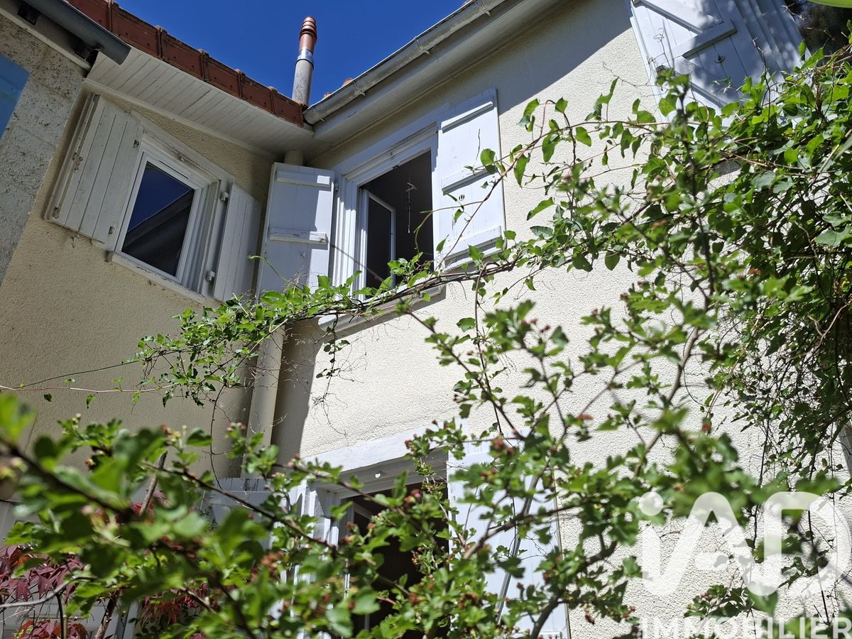 maison à La Rochefoucauld-en-Angoumois