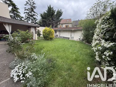 Maison traditionnelle à Viry-Châtillon (91170)