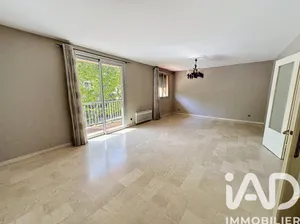 Appartement à Carnoux-en-Provence (13470)