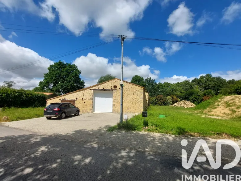 Maison 2 pièces 170 m² · à Le Poiré-sur-Vie · 170 m² · 135 000 €