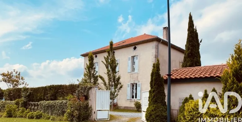 Maison 5 pièces 362 m² · à Bélus · 362 m² · 699 000 €