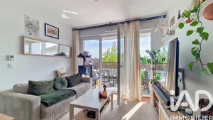 Apartment in Mennecy (91540)