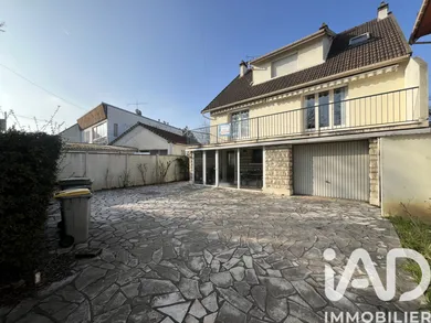 Maison traditionnelle à Orly (94310)