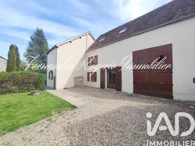 Traditional house in Briarres-sur-Essonne (45390)