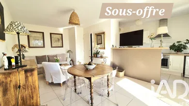 Apartment in L'Isle-sur-la-Sorgue (84800)