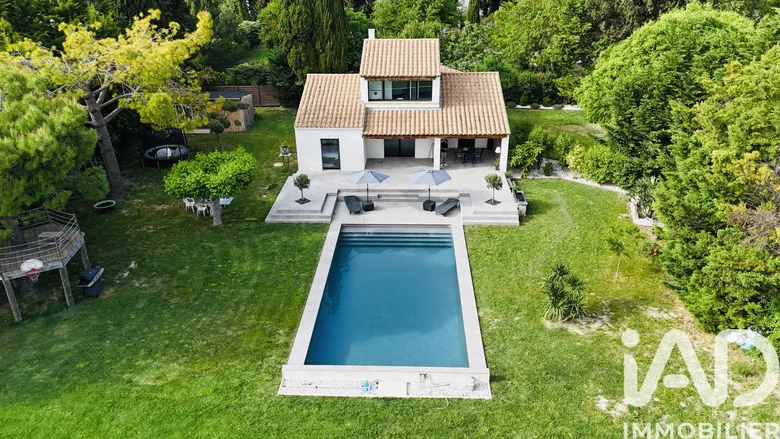 Maison 4 pièces 130 m² · à Saint-Étienne-du-Grès · 130 m² · 498 000 €