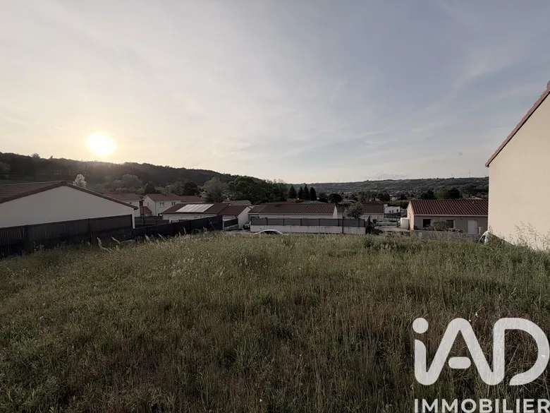 Terrain à Saint-Barthélemy-de-Vals (26240) · 65 000 €