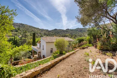 Maison à Saint-Raphaël (83530)
