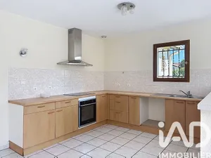Traditional house in Samatan (32130)