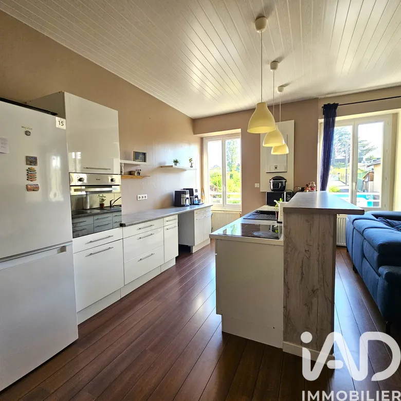 Appartement 3 pièces 76 m² · à Saint-Genest-Lerpt · 76,3 m² · 138 000 €