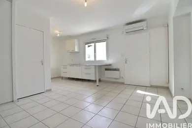 Apartment in Salon-de-Provence (13300)