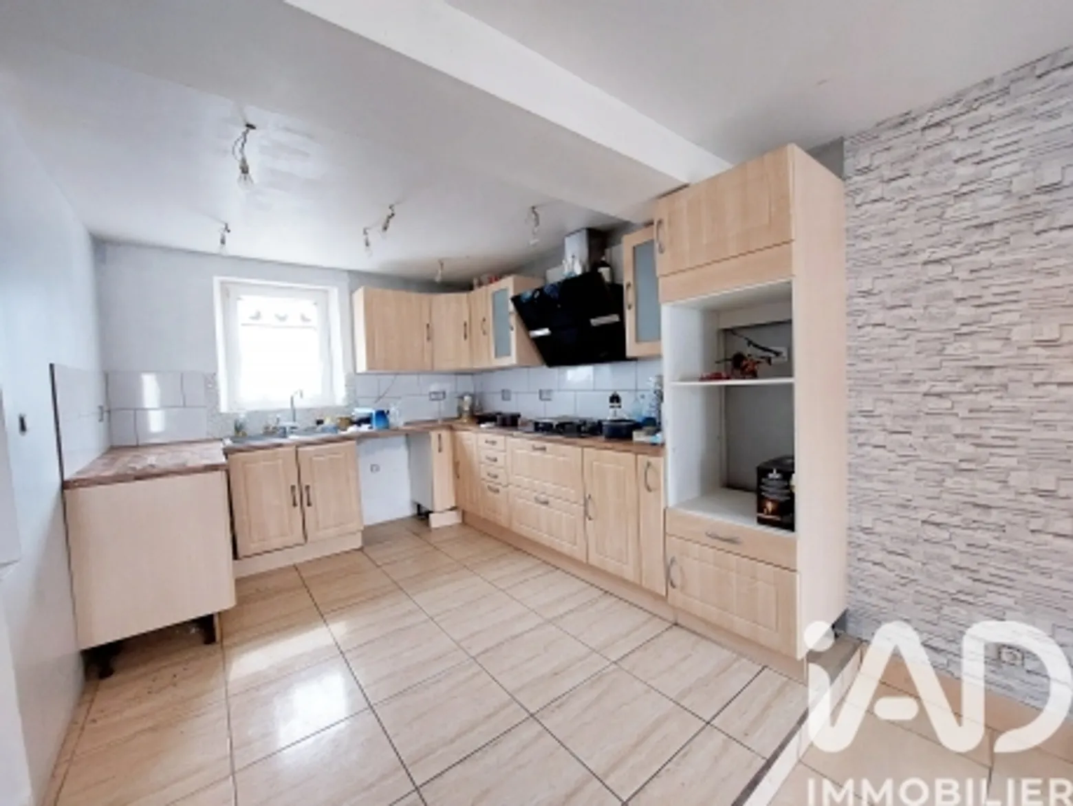 Vente maison à Cerisiers (89320) : maison 5 pièces 100 m²