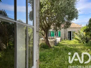 Maison de village à Loix (17111)