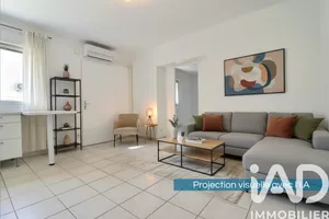 Apartment in Salon-de-Provence (13300)