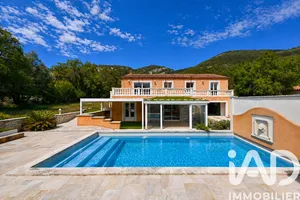 House in Cuges-les-Pins (13780)