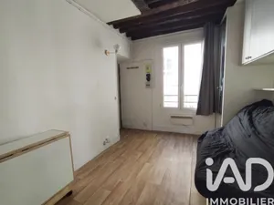 Apartment in Paris (75003)
