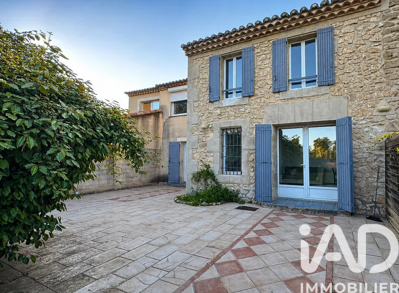 Maison 4 pièces 115 m² · à Sénas · 115 m² · 308 000 €