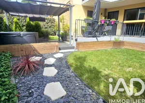 Apartment in Thiais (94320)