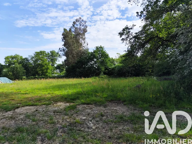 Terrain à Bains-sur-Oust (35600) · 74 000 €