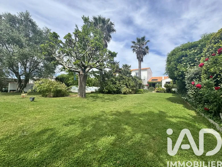 Maison 7 pièces 196 m² · à Sainte-Marie-de-Ré · 196 m² · 1 745 000 €