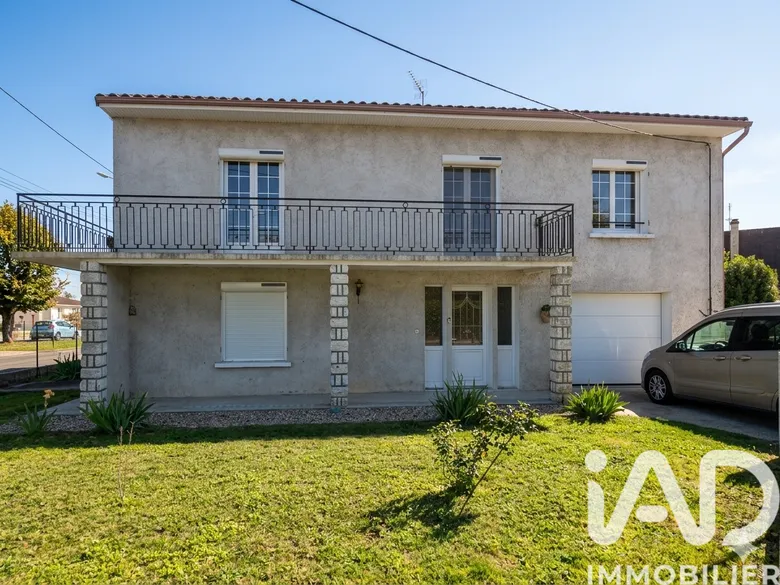 Maison 8 pièces 165 m² · à Bergerac · 165 m² · 195 000 €